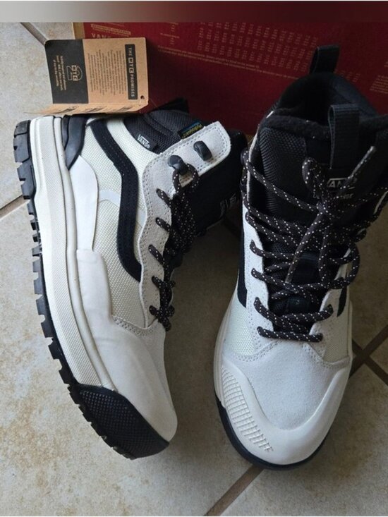 Vans Shoes - Vans Ultrarange Exo Hi Mte2 Women Size 9 Black And White Hiking Boot 0826